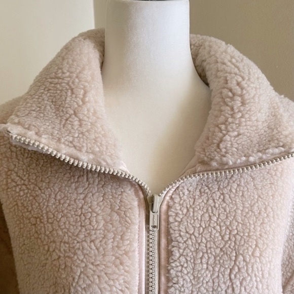 NWOT Citizens of Humanity Tan Fluffy Tasha Sherpa Jacket Coat Soft Medium M 8 10 - Picture 4 of 8